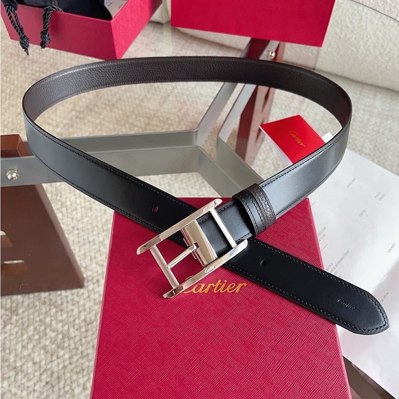 Cartier. Accessories - Cartier Santos Reversible Leather Belt